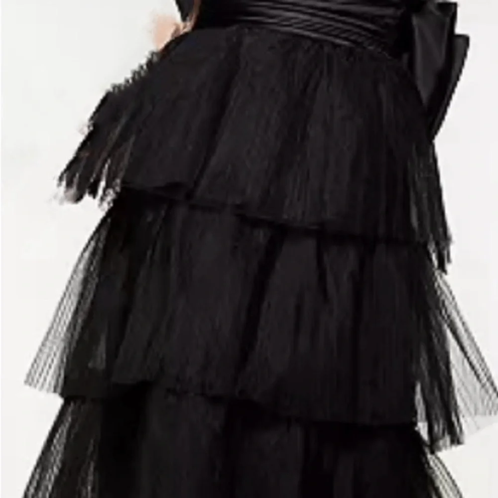 Betsey Johnson Black Tiered Midi Dress - Picture 5 of 6